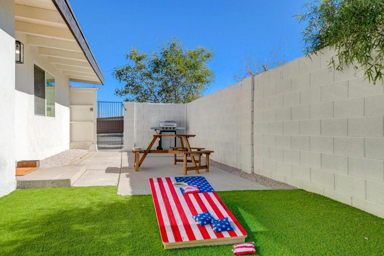 Lady Luck Oasis Large Pool Central Dogs Welcome Las Vegas Exterior photo